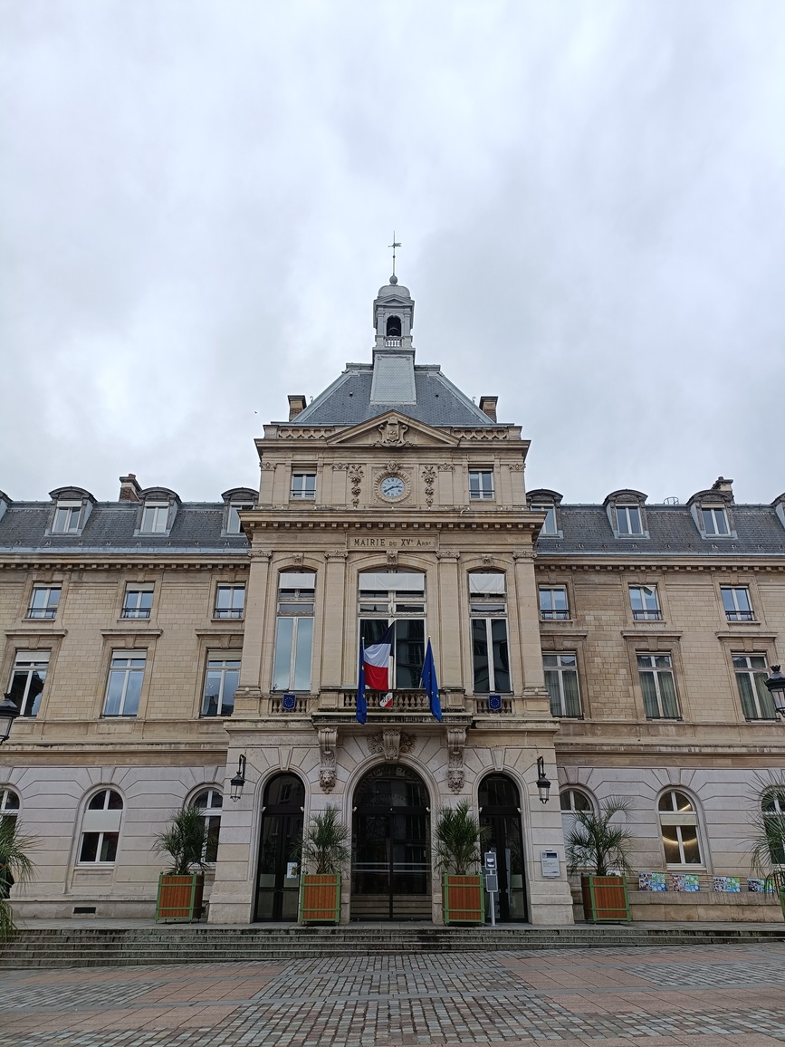 67aa0c8189f12-1-forum-des-formations-mairie-15e-2025.jpg